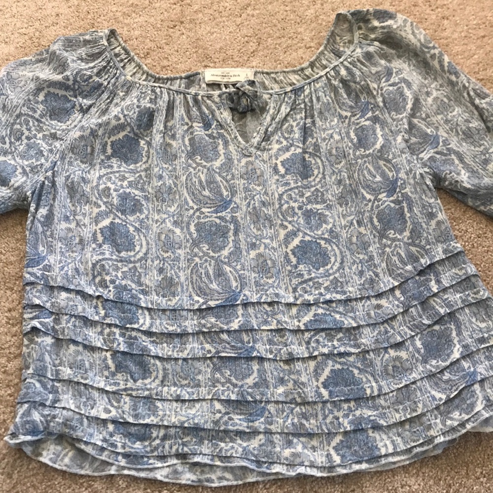 Abercombie & Fitch top